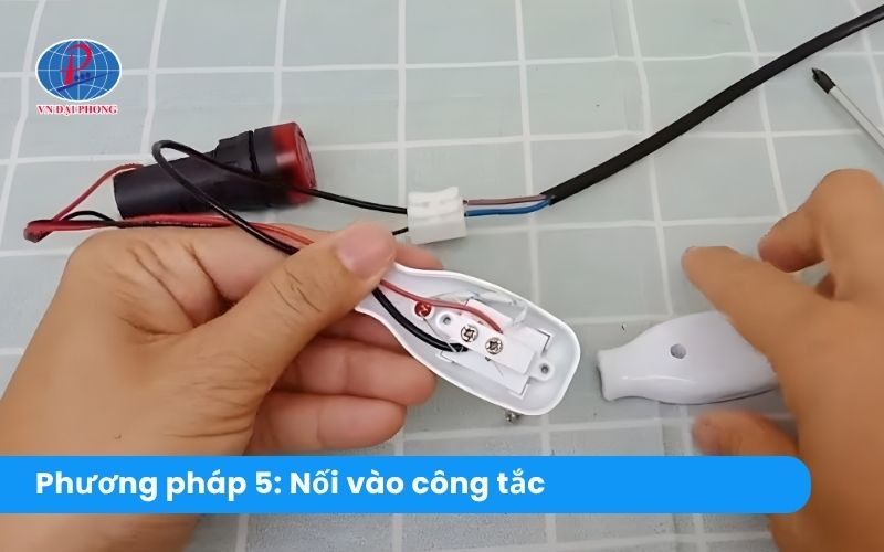 Phương pháp 5: Đấu dây điện vào công tắc